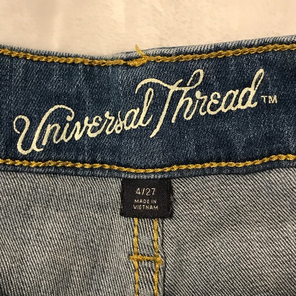 Universal Thread blue jean shorts womens size 4/27. - Picture 4 of 6